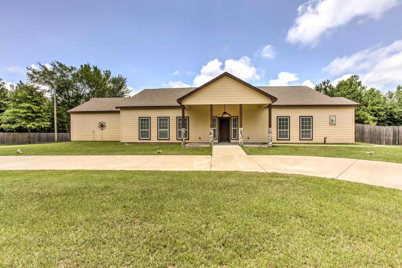 Texas Vacation Rental With Fireplace, Near Lakes Marshall Eksteriør billede